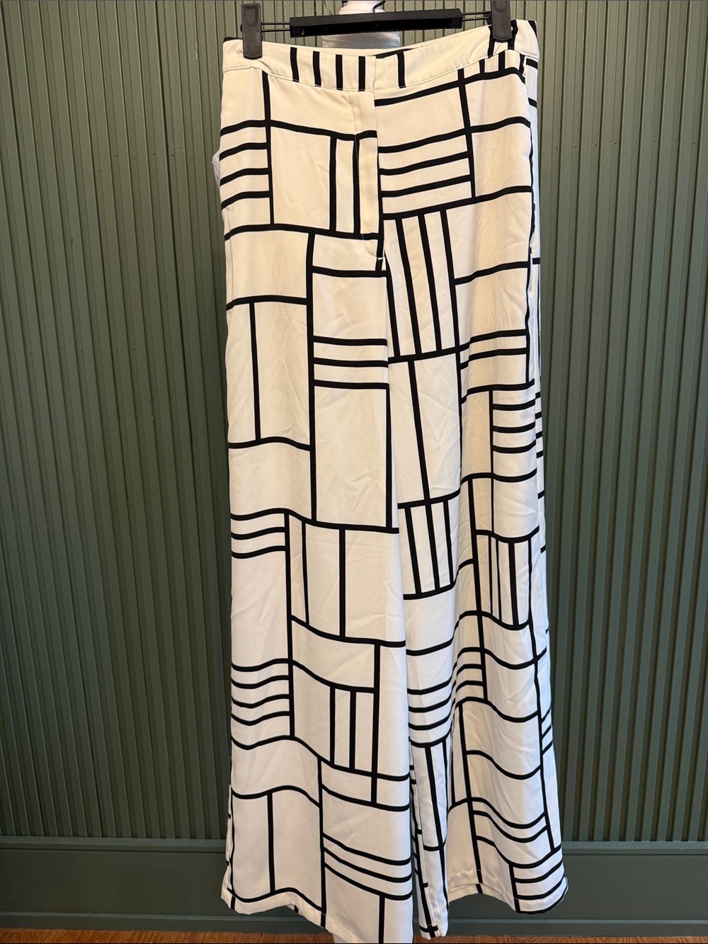 Women's Black & White Geometric Maxi Skirt